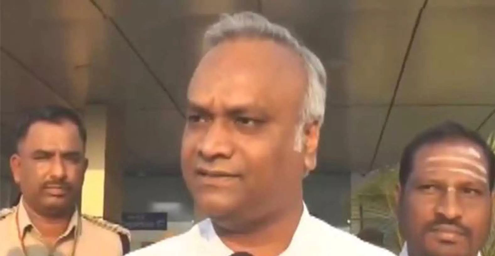 यह काम अभी चल रहा है: ईरान-इज़राइल संघर्ष के बीच Dubai में फंसे कन्नड़ लोगों की मदद पर प्रियांक खड़गे यह काम अभी चल रहा है: ईरान-इज़राइल संघर्ष के बीच Dubai में फंसे कन्नड़ लोगों की मदद पर प्रियांक खड़गे