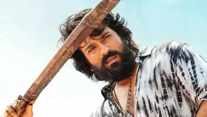 Ram Charan की ‘पेड्डी’ अलग अंदाज़ में Ram Charan की ‘पेड्डी’ अलग अंदाज़ में