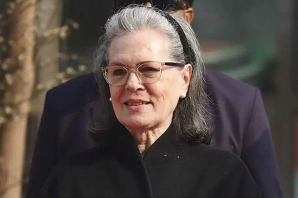 Sonia Gandhi ने खामेनेई पर केंद्र पर हमला किया, आलोचकों ने सद्दाम प्रकरण का हवाला दिया Sonia Gandhi ने खामेनेई पर केंद्र पर हमला किया, आलोचकों ने सद्दाम प्रकरण का हवाला दिया