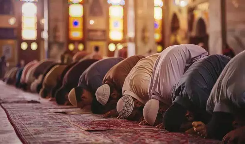 विद्वानों ने समुदाय को Ramzan के दौरान ज़कात के पैसे के गलत इस्तेमाल के खिलाफ़ चेतावनी दी विद्वानों ने समुदाय को Ramzan के दौरान ज़कात के पैसे के गलत इस्तेमाल के खिलाफ़ चेतावनी दी