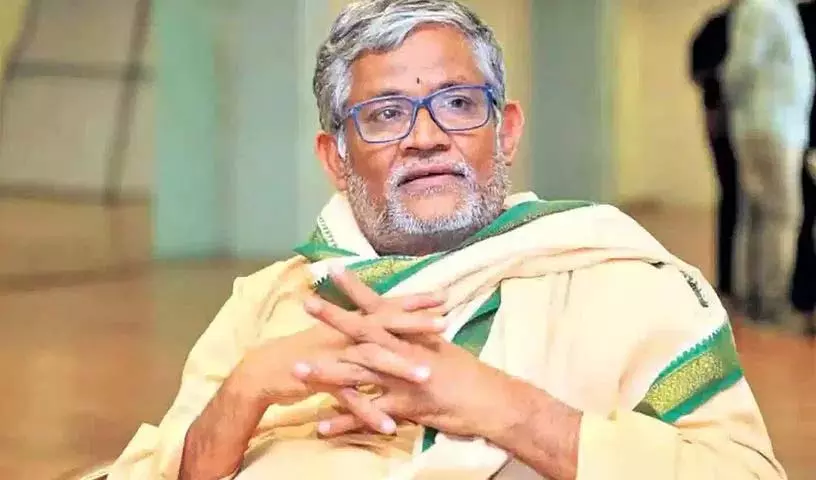 Tanikella Bharani ने अपनी संपत्ति के बारे में फर्जी खबरों की निंदा की Tanikella Bharani ने अपनी संपत्ति के बारे में फर्जी खबरों की निंदा की
