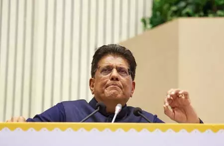 पश्चिम एशिया में बढ़ते संघर्ष के बीच निर्यात-आयात पर सरकार की नजर पश्चिम एशिया में बढ़ते संघर्ष के बीच निर्यात-आयात पर सरकार की नजर