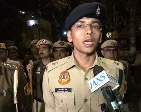 Police ने होली और रमज़ान के अवसर पर सेंट्रल जिले में सुरक्षा कड़ी की Police ने होली और रमज़ान के अवसर पर सेंट्रल जिले में सुरक्षा कड़ी की