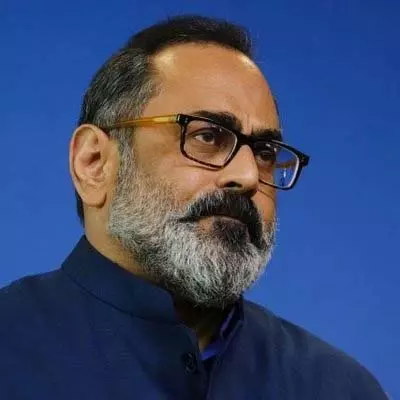 Kerala भाजपा अध्यक्ष ने मलयालम भाषा विधेयक को मंजूरी देने की अपील की Kerala भाजपा अध्यक्ष ने मलयालम भाषा विधेयक को मंजूरी देने की अपील की