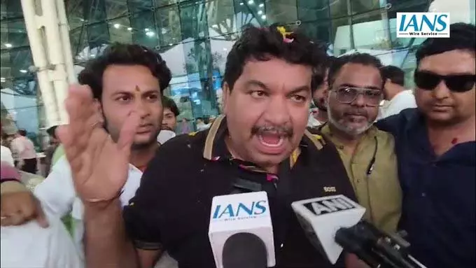 Indore यात्री का अनुभव, दुबई‑ईरान सीमा पर लग रहा था युद्ध जैसा माहौल Indore यात्री का अनुभव, दुबई‑ईरान सीमा पर लग रहा था युद्ध जैसा माहौल