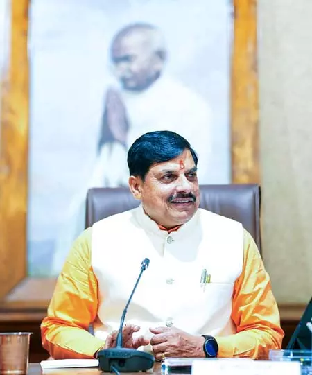 मध्य प्रदेश : CM मोहन यादव ने शतक: संघ के 100 वर्ष को राज्य में टैक्स फ्री किया मध्य प्रदेश : CM मोहन यादव ने शतक: संघ के 100 वर्ष को राज्य में टैक्स फ्री किया