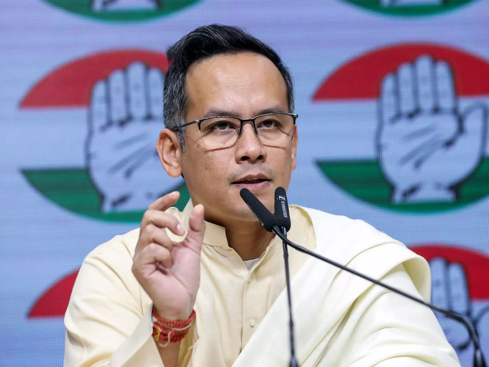 गौरव गोगोई ने असम विधानसभा चुनाव में उन्हें उम्मीदवार बनाने के लिए Congress नेतृत्व का आभार व्यक्त किया गौरव गोगोई ने असम विधानसभा चुनाव में उन्हें उम्मीदवार बनाने के लिए Congress नेतृत्व का आभार व्यक्त किया