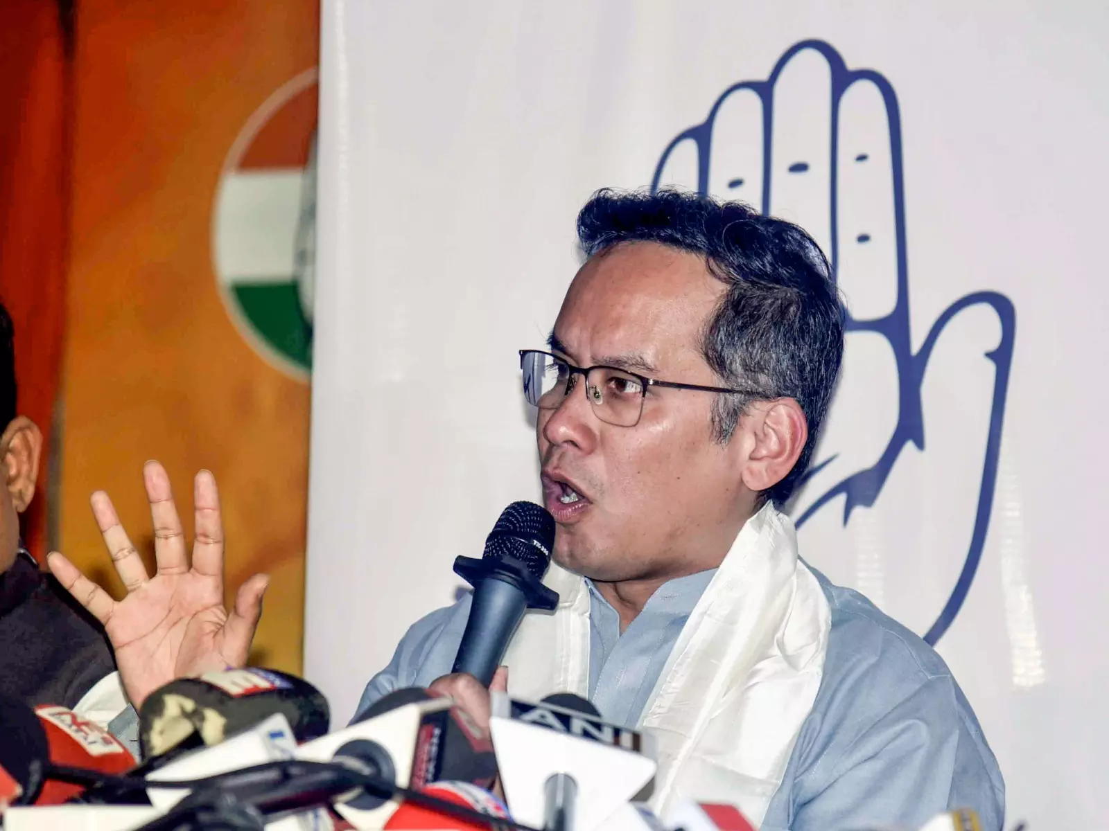 रोमानिया के मिलिसौती शहर के Mayor ने गुजरात का दौरा किया, राज्य के स्मार्ट इंफ्रास्ट्रक्चर को देखा रोमानिया के मिलिसौती शहर के Mayor ने गुजरात का दौरा किया, राज्य के स्मार्ट इंफ्रास्ट्रक्चर को देखा