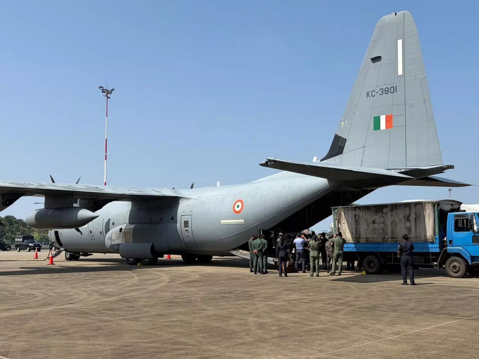 ब्राजील, US, रूस के प्लेन 60 मल्टीरोल ट्रांसपोर्ट एयरक्राफ्ट के लिए IAF के मेगा टेंडर की रेस में होंगे ब्राजील, US, रूस के प्लेन 60 मल्टीरोल ट्रांसपोर्ट एयरक्राफ्ट के लिए IAF के मेगा टेंडर की रेस में होंगे