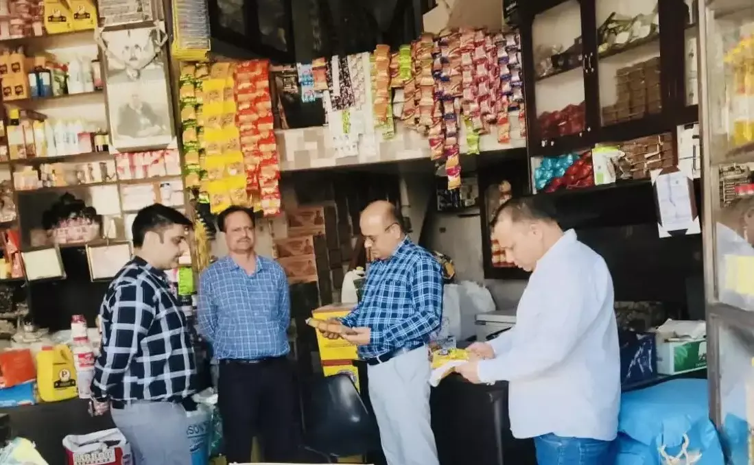 Kathua: रमजान और होली को लेकर विशेष चेकिंग अभियान शुरू Kathua: रमजान और होली को लेकर विशेष चेकिंग अभियान शुरू