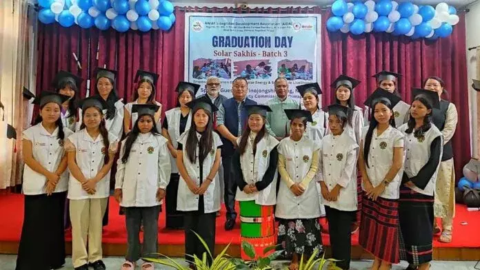 Nagaland: सोलर सखी ने 16 महिलाओं को सशक्त बनाया Nagaland: सोलर सखी ने 16 महिलाओं को सशक्त बनाया
