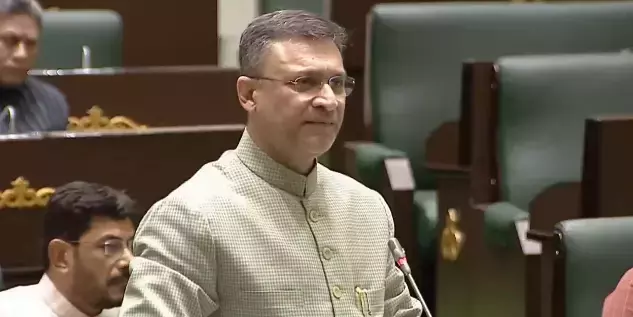 GHMC चुनाव से पहले ओवैसी ने कांग्रेस की आलोचना की