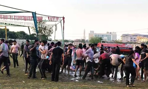 Sonepat नेशनल लॉ यूनिवर्सिटी के स्टाफ और स्टूडेंट्स ने होली मनाई Sonepat नेशनल लॉ यूनिवर्सिटी के स्टाफ और स्टूडेंट्स ने होली मनाई