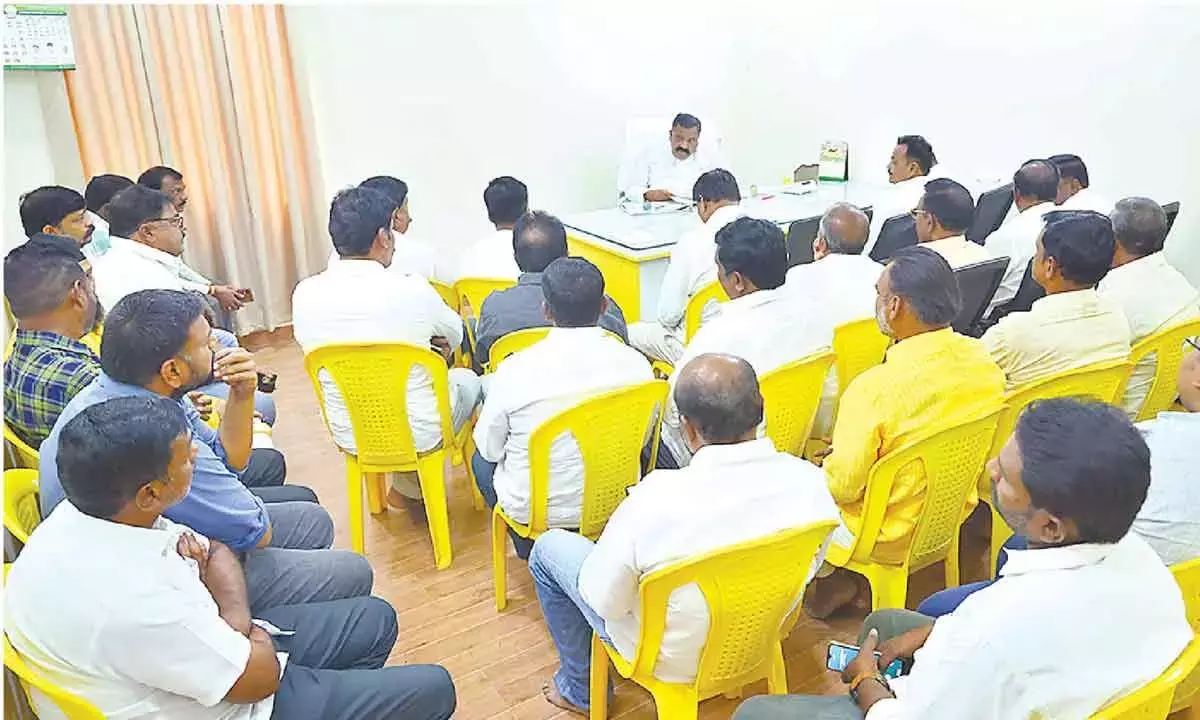 Andhra: मुख्यमंत्री के दौरे के लिए इंतजाम किए गए Andhra: मुख्यमंत्री के दौरे के लिए इंतजाम किए गए
