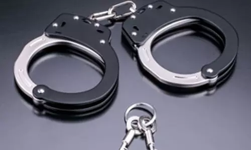 बिहार के भागलपुर में अलग-अलग मामलों में दो साइबर अपराधी और एक लुटेरा गिरफ्तार