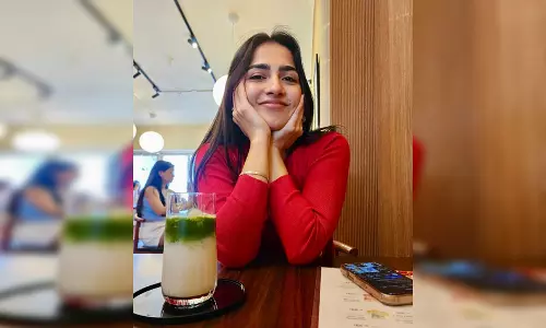 गलत एंगल से शूट करने पर भड़कीं एक्ट्रेसेस, कहा- इस तरह की हरकत को बर्दाश्त नहीं किया जाएगा