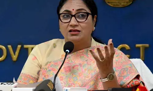 मुख्यमंत्री रेखा गुप्ता और भाजपा नेताओं ने Delhi वासियों को होली की शुभकामनाएं दीं मुख्यमंत्री रेखा गुप्ता और भाजपा नेताओं ने Delhi वासियों को होली की शुभकामनाएं दीं
