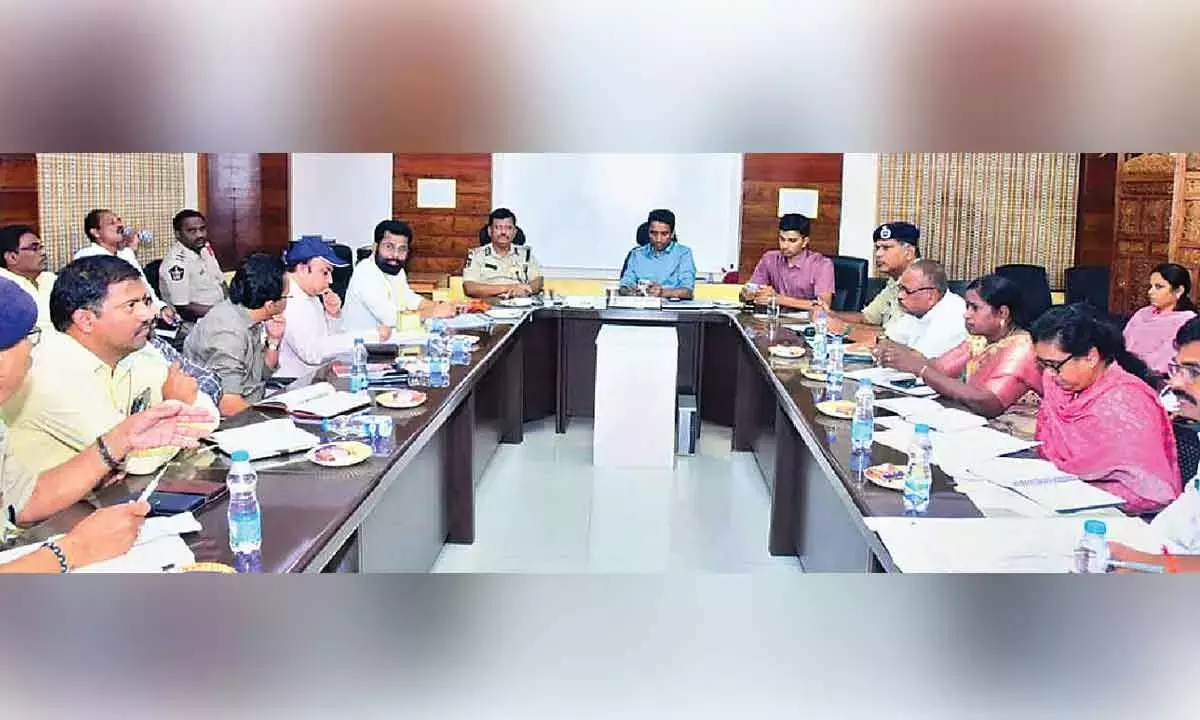 Andhra: महाकुंभभिषेक के लिए 3.5 लाख भक्त दुर्गा मंदिर जाएंगे