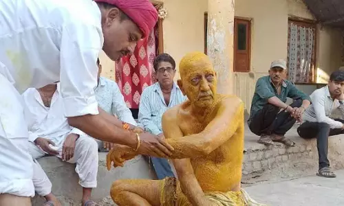 Indore : खरगोन का कथोरा गांव सदियों पुरानी ‘गाड़ा खिचाई’ रस्म के लिए तैयार