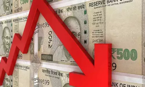 रुपया 69 पैसे गिरकर US dollar के मुकाबले 92.18 के निचले स्तर पर रुपया 69 पैसे गिरकर US dollar के मुकाबले 92.18 के निचले स्तर पर