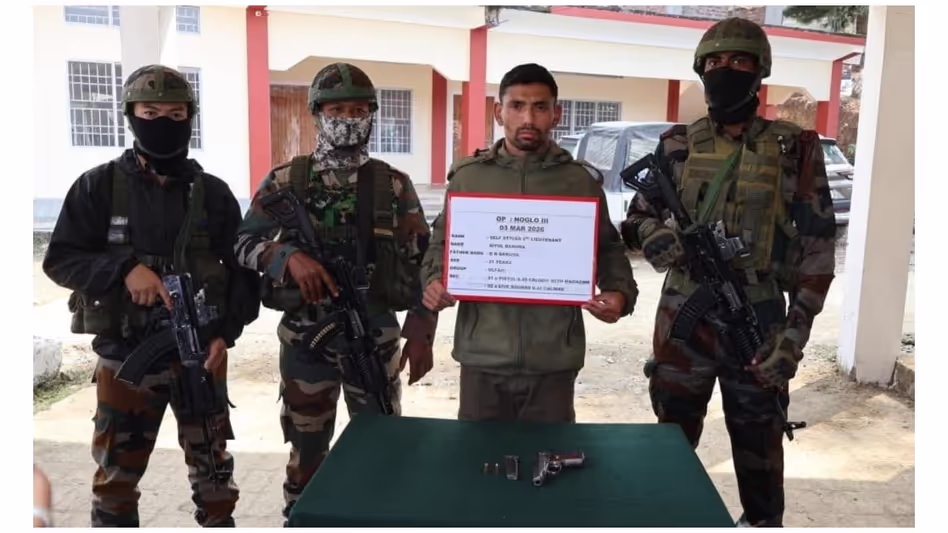 Arunachal के खोंसा में उल्फा (आई) कैडर ने सुरक्षा बलों के सामने सरेंडर किया