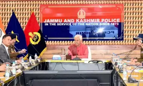 Srinagar खामेनेई की हत्या: एलजी ने सद्भाव बनाए रखने की अपील की Srinagar खामेनेई की हत्या: एलजी ने सद्भाव बनाए रखने की अपील की
