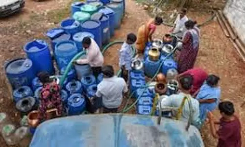 Hyderabad में गर्मियों में पानी की मांग बढ़ने से पानी की किल्लत Hyderabad में गर्मियों में पानी की मांग बढ़ने से पानी की किल्लत