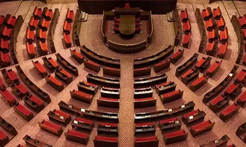 Telangana से दो राज्यसभा सीटों के लिए 16 उम्मीदवार मैदान में Telangana से दो राज्यसभा सीटों के लिए 16 उम्मीदवार मैदान में