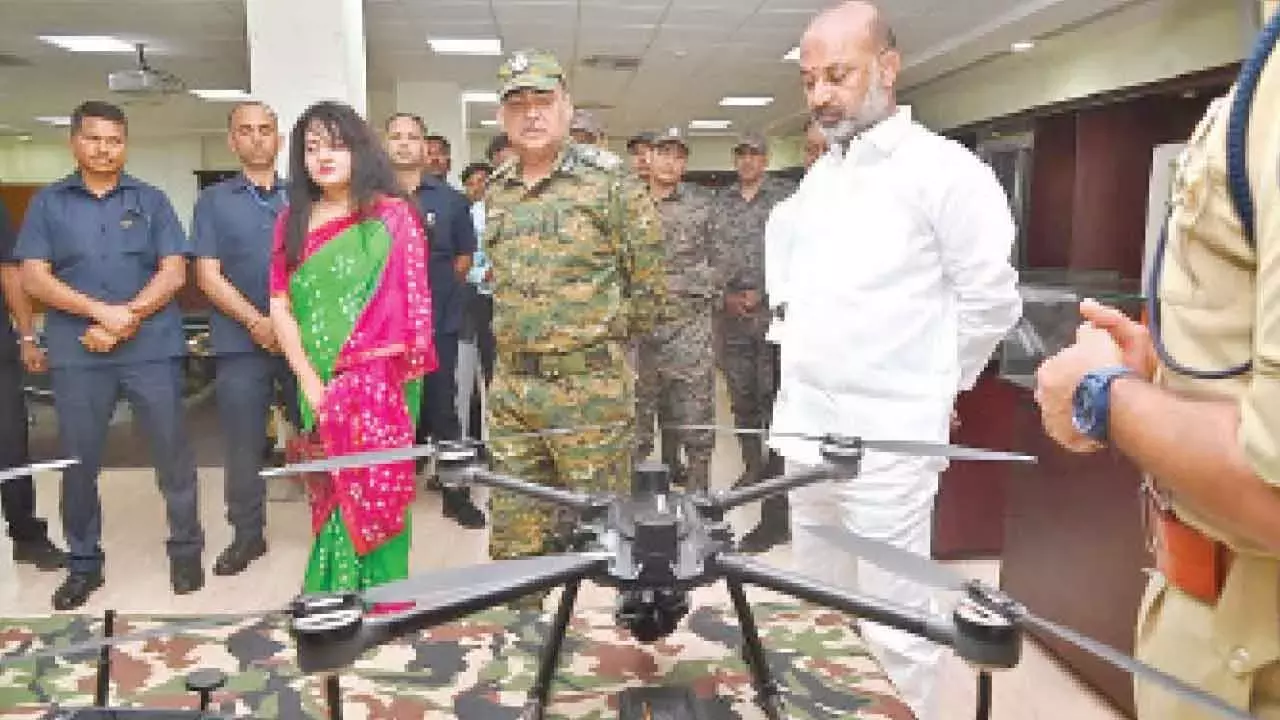 Telangana: बंदी संजय ने NPA में CISR खोला, मॉडर्न पुलिसिंग को बढ़ावा मिला Telangana: बंदी संजय ने NPA में CISR खोला, मॉडर्न पुलिसिंग को बढ़ावा मिला