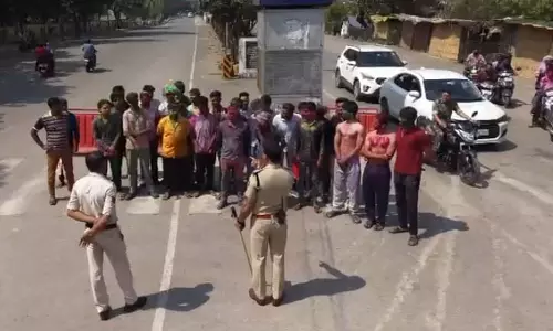 होली पर सख्ती : बाइकर्स गैंग, तीन सवारी और मुखौटा गैंग वालों को चेतावनी दी जा रही