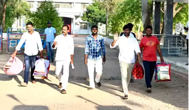 BRS नेता बाल्का सुमन तोड़फोड़ मामले में आदिलाबाद जेल से रिहा BRS नेता बाल्का सुमन तोड़फोड़ मामले में आदिलाबाद जेल से रिहा