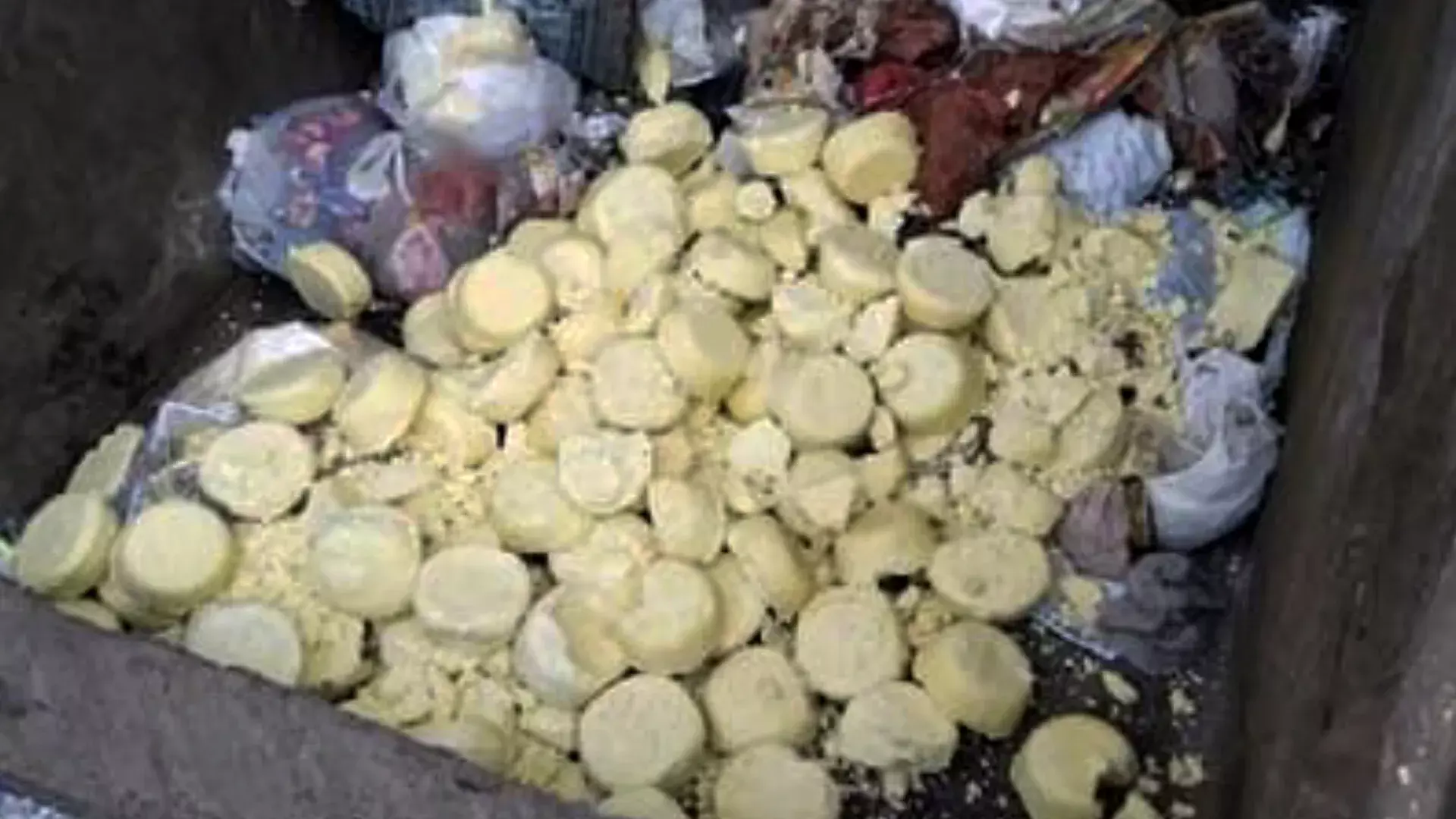 Hyderabad पुलिस ने खाने में मिलावट करने वाले माफिया पर कार्रवाई की Hyderabad पुलिस ने खाने में मिलावट करने वाले माफिया पर कार्रवाई की