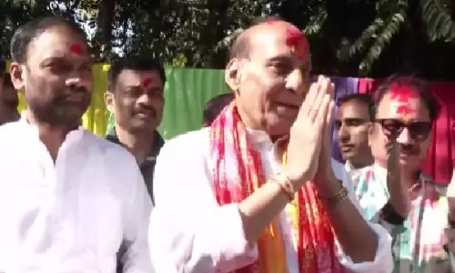 Rajnath Singh, जे.पी. नड्डा ने होली मनाई, देशवासियों को शुभकामनाएं दीं