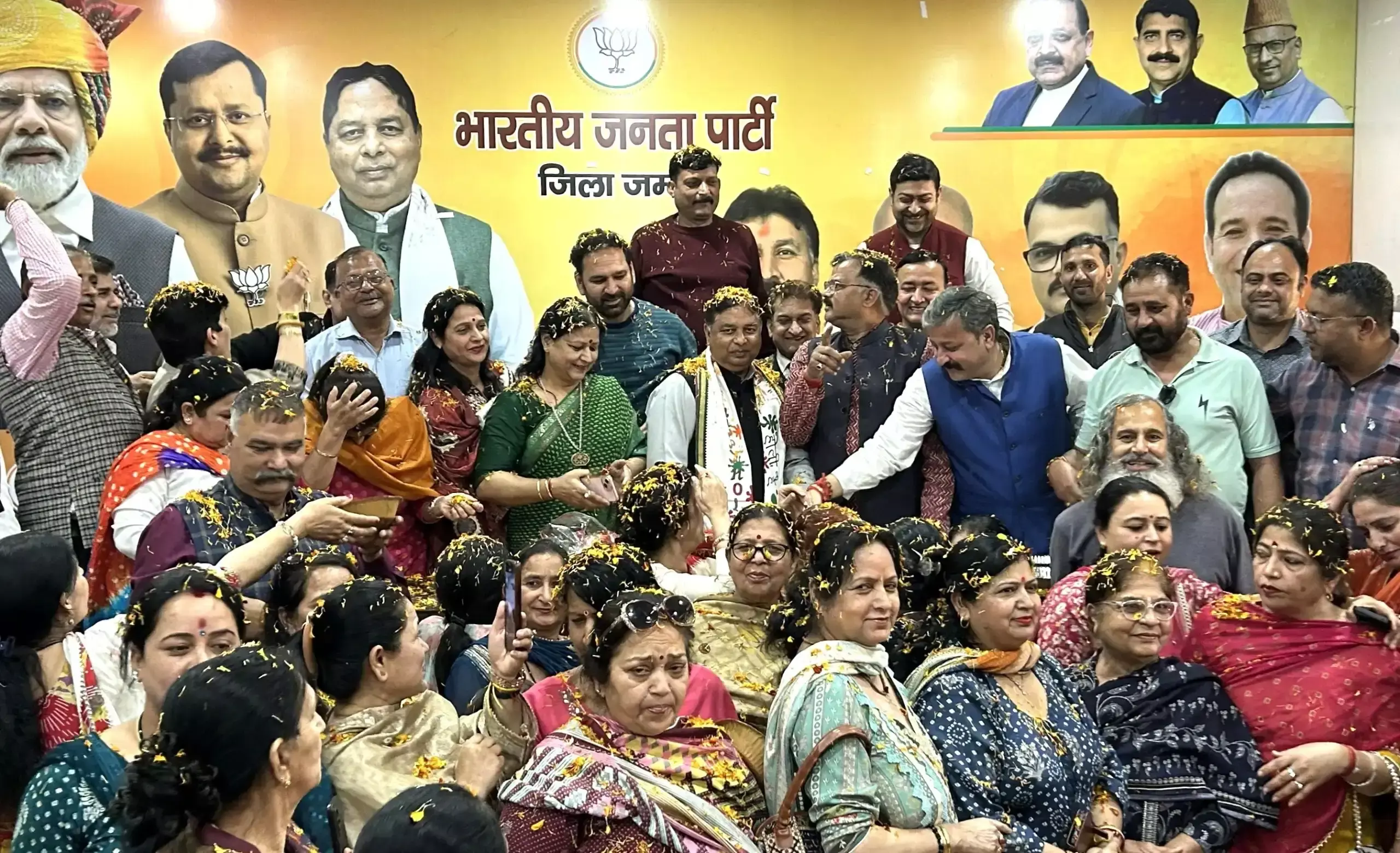 Jammu: भक्ति और धर्म की विजय का उत्सव है होली: सत शर्मा