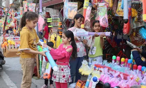 क्लासिकल ‘Rangnoor’ से लेकर पूलसाइड ‘रंगोत्सव’ तक, जालंधर में होली के अलग-अलग त्योहारों का आयोजन क्लासिकल ‘Rangnoor’ से लेकर पूलसाइड ‘रंगोत्सव’ तक, जालंधर में होली के अलग-अलग त्योहारों का आयोजन