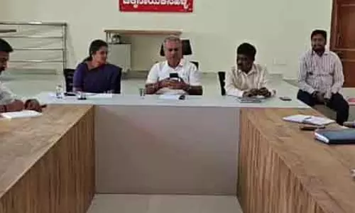 Karnataka : पीने के पानी की समस्या को रोकने के लिए कार्रवाई करने के निर्देश Karnataka : पीने के पानी की समस्या को रोकने के लिए कार्रवाई करने के निर्देश