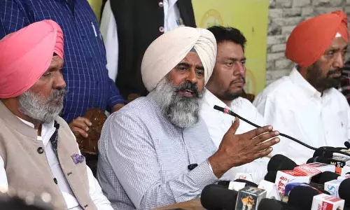 बीजेपी ने ट्रेड डील के ज़रिए एग्रीकल्चर सेक्टर को US को बेच दिया: MLA बीजेपी ने ट्रेड डील के ज़रिए एग्रीकल्चर सेक्टर को US को बेच दिया: MLA