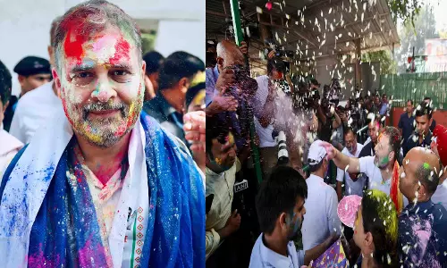 रंगों और मोहब्बत के पर्व होली की आप सभी को हार्दिक शुभकामना: राहुल गांधी