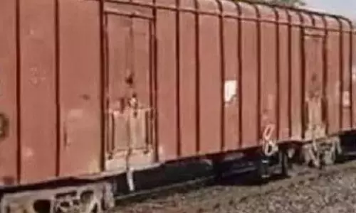 बिलासपुर के पास मालगाड़ी दुर्घटनाग्रस्त बिलासपुर के पास मालगाड़ी दुर्घटनाग्रस्त