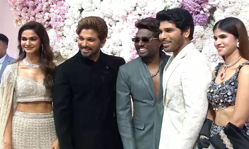 Allu Arjun और एटली ने अल्लू सिरीश-नयनिका प्री-वेडिंग बैश में खूब हंसी-मजाक किया Allu Arjun और एटली ने अल्लू सिरीश-नयनिका प्री-वेडिंग बैश में खूब हंसी-मजाक किया