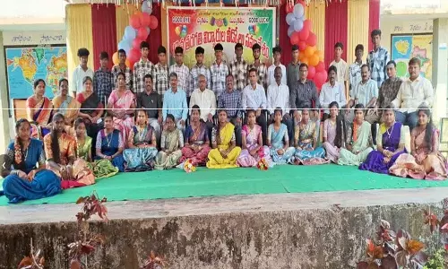 Kakarla School में कक्षा 10वीं के छात्रों को शानदार विदाई दी गई Kakarla School में कक्षा 10वीं के छात्रों को शानदार विदाई दी गई