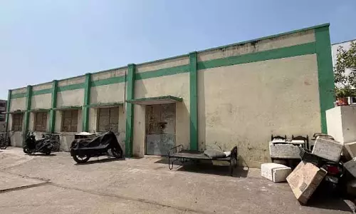 Ezhil Nagar में निगम का जिम 8 साल पहले बंद हो गया था, स्टोररूम के तौर पर इस्तेमाल किया जा रहा था Ezhil Nagar में निगम का जिम 8 साल पहले बंद हो गया था, स्टोररूम के तौर पर इस्तेमाल किया जा रहा था