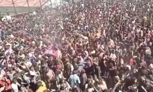Shimla के संजौली में रंगों के संग होली का जश्न Shimla के संजौली में रंगों के संग होली का जश्न