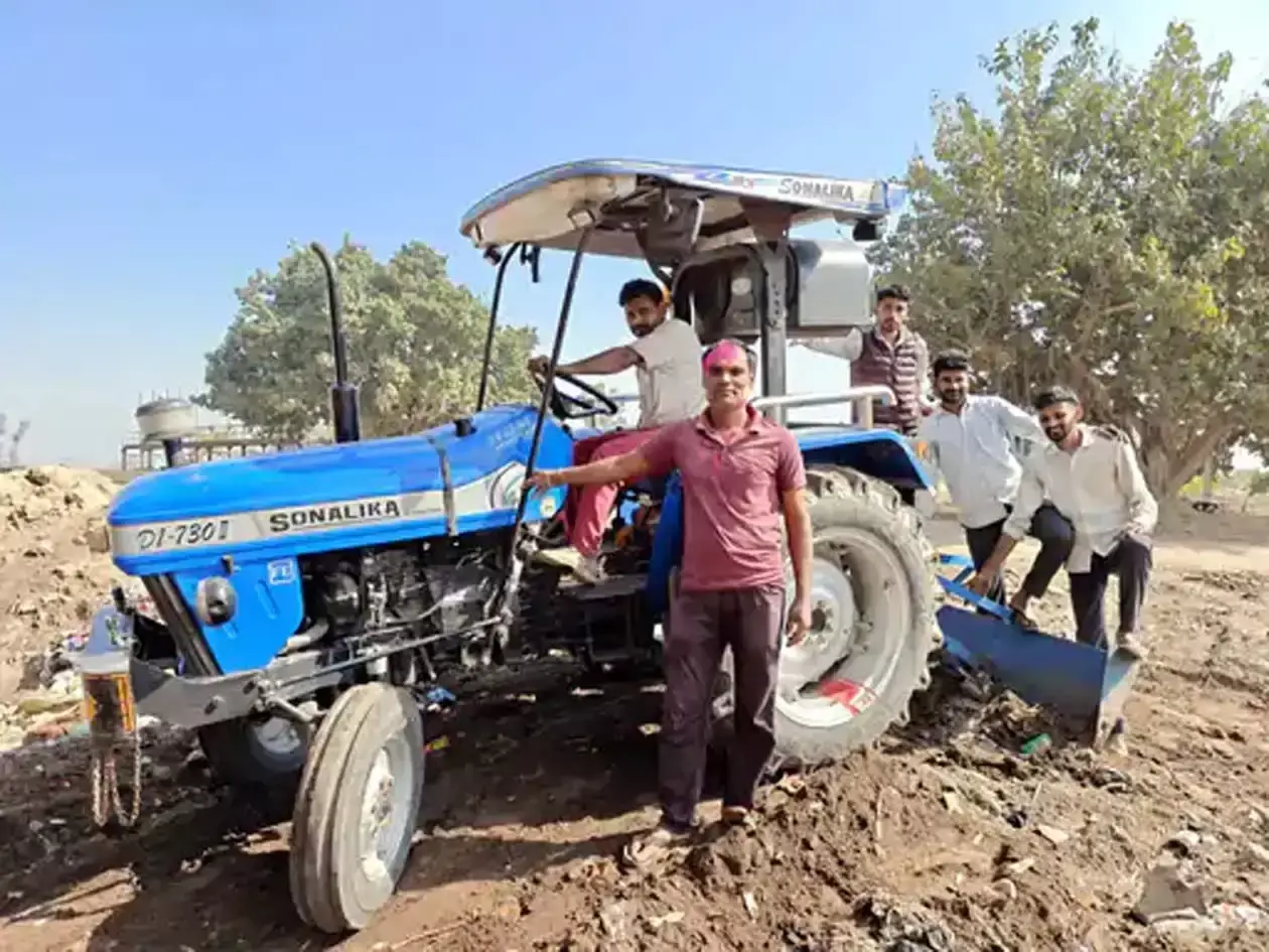 Hisar: गांव के गेट से हटाया कचरा, दिया स्वच्छता का संदेश Hisar: गांव के गेट से हटाया कचरा, दिया स्वच्छता का संदेश