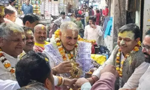 Palwal: रंगों के साथ गूंजा पलवल, उमड़ा जनसैलाब Palwal: रंगों के साथ गूंजा पलवल, उमड़ा जनसैलाब