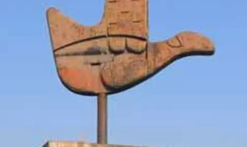 Chandigarh प्रशासन शहरी बुनियादी ढांचे और पर्यटन के मेल पर विचार कर रहा है Chandigarh प्रशासन शहरी बुनियादी ढांचे और पर्यटन के मेल पर विचार कर रहा है