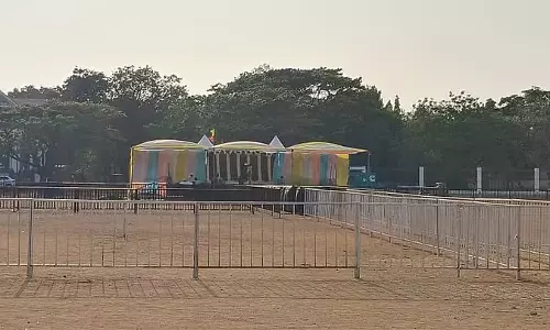 Hampi  होली मनाने के लिए तैयार है