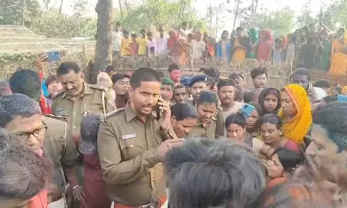 21 वर्षीय युवक की बेरहमी से हत्या, शव सड़क किनारे गड्ढे में मिला