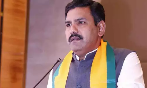 Bengaluru में 6 मार्च से डॉक्टरों और कर्मचारियों का प्रदर्शन, बजट दिन पर सरकार घिरी Bengaluru में 6 मार्च से डॉक्टरों और कर्मचारियों का प्रदर्शन, बजट दिन पर सरकार घिरी
