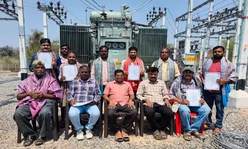 Chunchupalli Mandal बिजली ऑफिस में लाइनमैन दिवस मनाया गया Chunchupalli Mandal बिजली ऑफिस में लाइनमैन दिवस मनाया गया